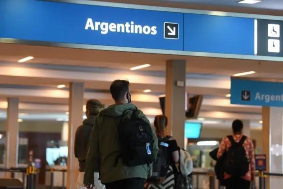Boom de turismo al exterior: egresos de dólares ya alcanzan un tercio de lo que liquida el agro