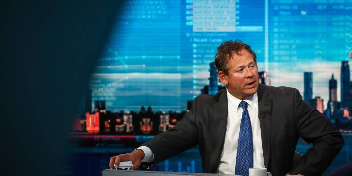 BlackRock's Rick Rieder, a contender for Fed chair, urges Powell to cut rates