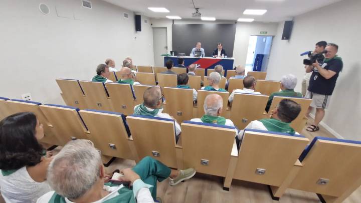 Los accionistas de la SD Huesca aprueban la venta de El Alcoraz al Gobierno de Aragón