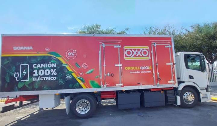 Comando armado roba camión de reparto en Aguascalientes