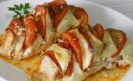 Receta sin harina: rolls de pollo bañados en queso
