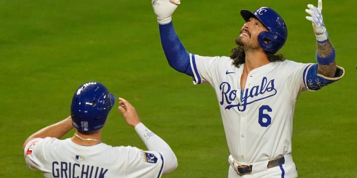 Pasquantino doubles, homers, drives in 5, leading the Royals past the Nationals