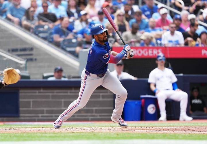 Rangers add Marcus Semien to 10-day IL, activate Adolis Garcia