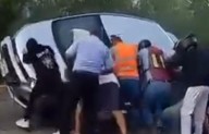 Volcadura por exceso de velocidad deja varios lesionados