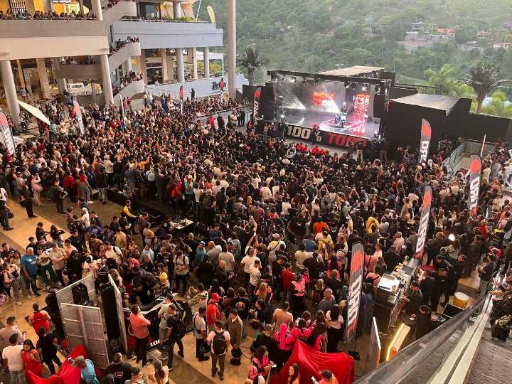 Motos Toro presentó sus siete modelos 2026 en un multitudinario evento...