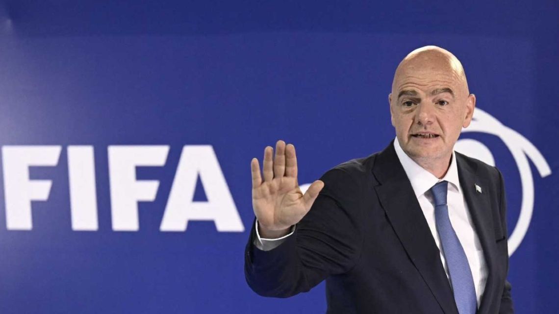 El revés de FIFA para las SAD: prohíbe los traspasos entre clubes del mismo grupo empresarial