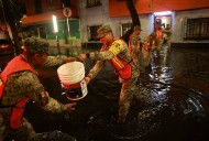 La lluvia más intensa de la temporada colapsa Ciudad de México: caos en aeropuerto, Metro y vialidades