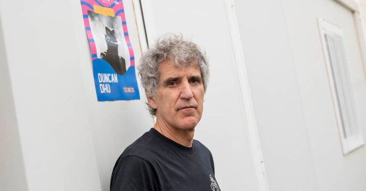 Mikel Erentxun: "Con Duncan Dhu he vuelto a primera división tras quince años en segunda"