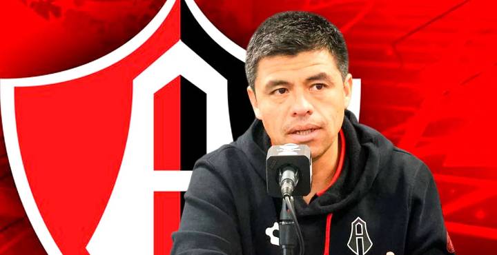 Gonzalo Pineda renuncia y Atlas busca nuevo timonel