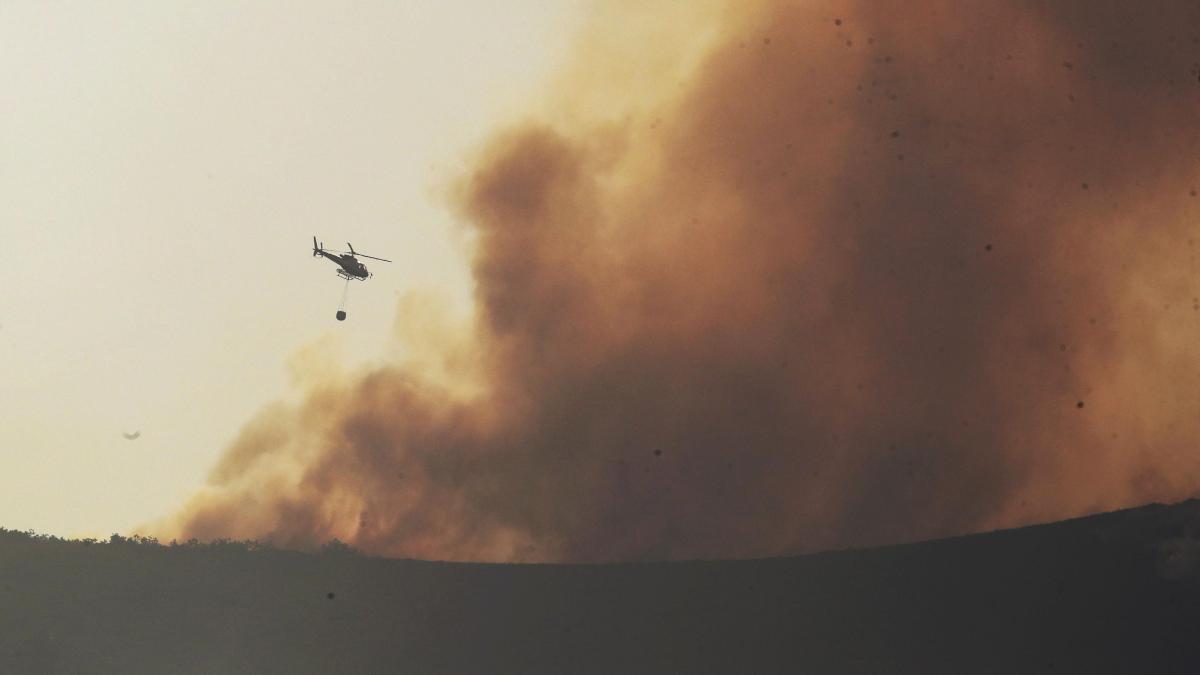 España encara una 'desescalada' en la ola de incendios tras la caída de las temperaturas