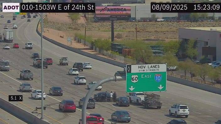 Crash closes eastbound lanes of Interstate 10 in Phoenix