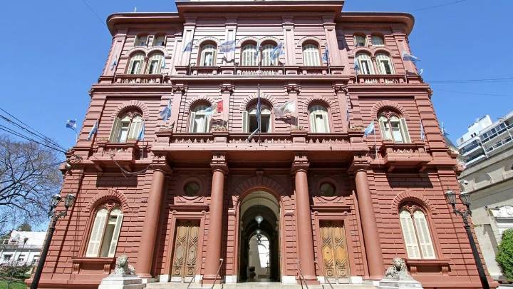El Concejo discute una nueva forma de ingreso de empleados a la Municipalidad