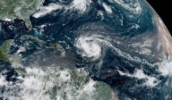 Erin, el primer huracán de la temporada, gana fuerza en el Caribe