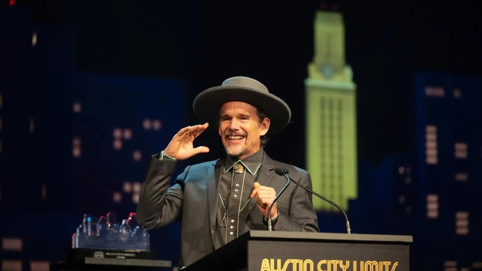Ethan Hawke, sobre el trauma que le acompaña desde hace 13 años: "Vi una cara detrás de la cámara"