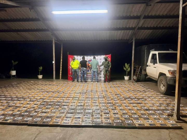 Autoridades incautaron más de 1 tonelada de clorhidrato de cocaina