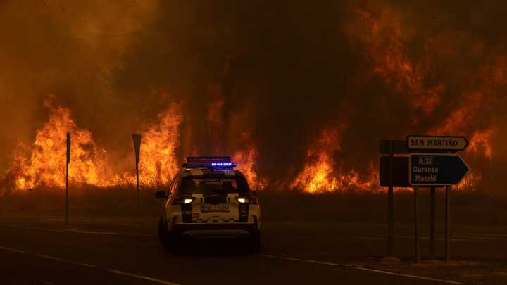 (+Videos) España arde: los incendios más voraces en dos décadas dejan muertos y miles de desalojados