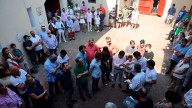 El sorteo de los toros en El Bibio, cada vez con más afluencia de aficionados