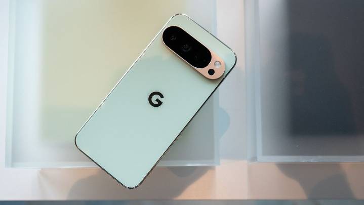 The Pixel 10's arrival soured by Android Auto's 'unresponsive' issues, per reports