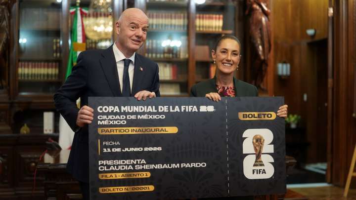 Mundial 2026: Sheinbaum Revela Qué Va Hacer con Boleto de la Inauguración que le Dio Infantino