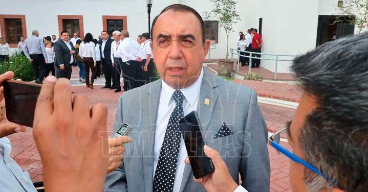 Fallas en semáforo del Puente Internacional en Nuevo Laredo generan confusión en cruces