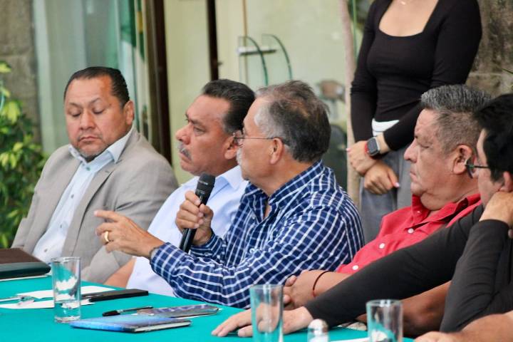 Transportistas buscan incremento en tarifas conforme al aumento en canasta básica