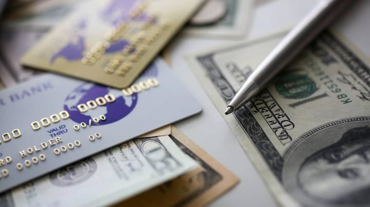 Dólar oficial y dólar tarjeta: banco por banco, a cuánto cotizan este lunes 25 de agosto