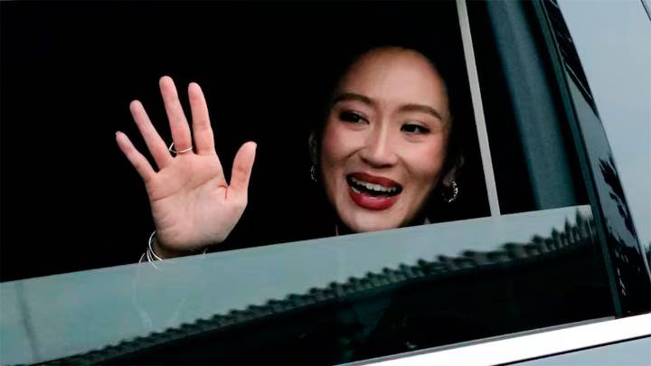 Destituyen a la primera ministra de Tailandia en otro golpe a la dinastía más poderosa del país