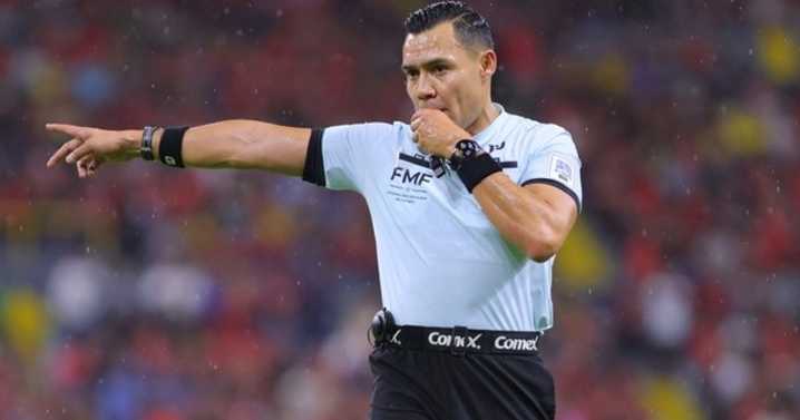 Comisión de Árbitros defiende a Marco Antonio Ortiz en Atlas vs América