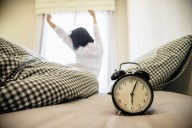 Cambio de hora: Guía rápida para no desajustar el sueño y cuándo consultar a un especialista