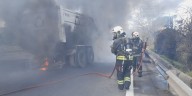 Un camión de residuos derramó combustible y se prendió fuego en plena autopista Perito Moreno