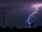 Emiten aviso de tormentas eléctricas en zonas de la región de Valparaíso para este viernes