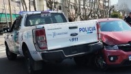Choque entre un móvil policial y un automóvil tras feroz persecución