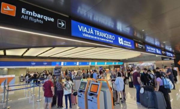Récord de argentinos que viajaron al exterior
