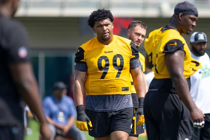 Steelers' Derrick Harmon to miss about a month with MCL sprain