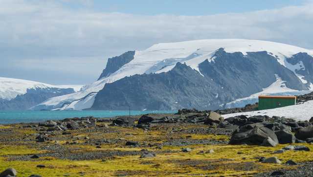 Melting ice reveals remains of Antarctic researcher who vanished 66 years ago