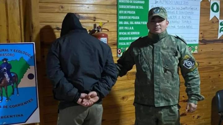 Horror en Corrientes: detuvieron a un hombre que faenó un caballo robado y vendía la carne en bolsas por el barrio