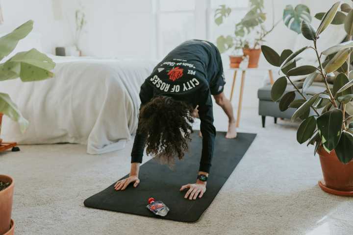 3 Best Home Exercises for a Defined and Strong Six Pack