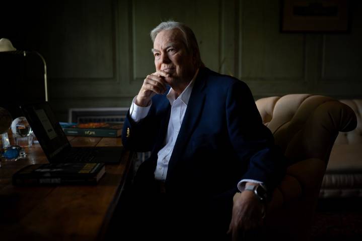 Column: Former anchorman Bill Kurtis writes about his 'Whirlwind' life