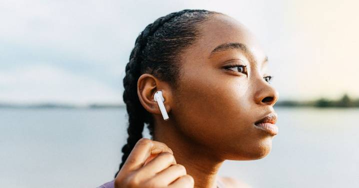 'Brilliant' wireless earbuds with 'very fast connectivity' on sale for less than £20