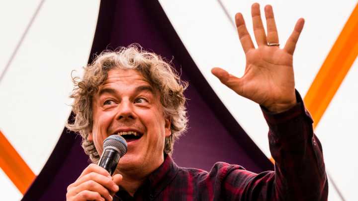 Alan Davies: Think Ahead – 'gifted' comedian's first stand