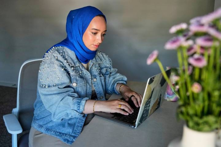 From apps to matchmaking: the diverse ways some American Muslims navigate finding marriage partners