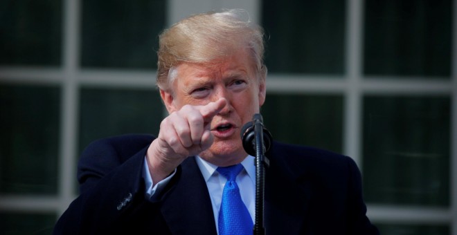 Trump busca simplificar las regulaciones para viajes comerciales al espacio