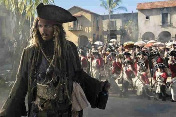 Negocia Johnny Depp su regreso a 'Piratas del Caribe'