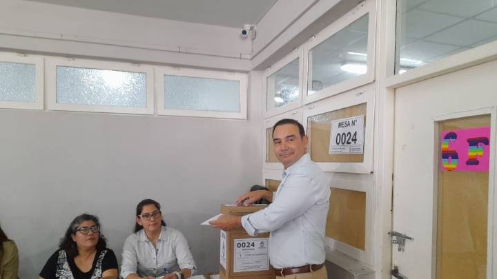 Elecciones en Corrientes: votó Gustavo Valdés y denunció que hubo "campaña sucia"