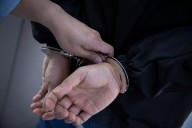 Detenido hombre acusado de asesinar a su exesposa en hospital de Detroit