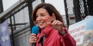 Buenas noticias para New York: la gobernadora Kathy Hochul anunció una llamativa inversión para crear viviendas