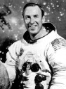 James Lovell dies at 97; Apollo 13 moon mission leader turned ‘potential tragedy into a success’
