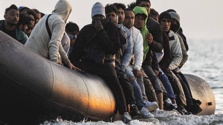 How will Starmer's one in, one out migrant deal with France work?