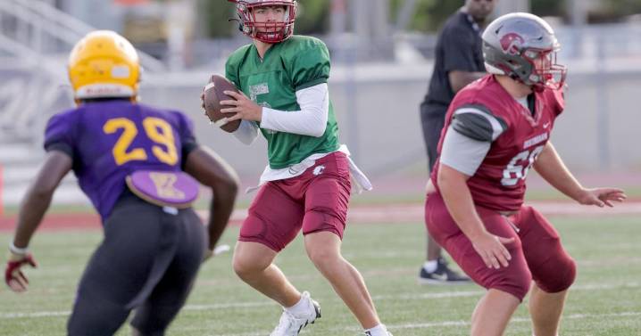 Viral throw, vintage tees: Destrehan QB draws attention on and off the field