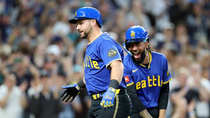 Raleigh's clutch HR gives Seattle Mariners 3